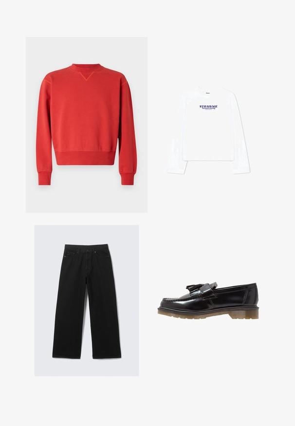 Sweatshirt rouge avec un col rond et des manches longues. Texture lisse, poignets et ourlet côtelés, présentant un subtil détail en V à la col.; T-shirt blanc à manches longues avec un col rond et un design cropped. Un texte imprimé en violet indique "RESTEZ SAUVAGE Normal est ennuyeux."; Pantalons noirs à jambes larges en denim, dotés d'un design classique à cinq poches et d'une taille structurée avec passants de ceinture.; Loafers en cuir verni noir avec un design tressé, une touche de pampilles et une semelle en caoutchouc texturée et épaisse. La vue de côté met en avant une silhouette élégante.