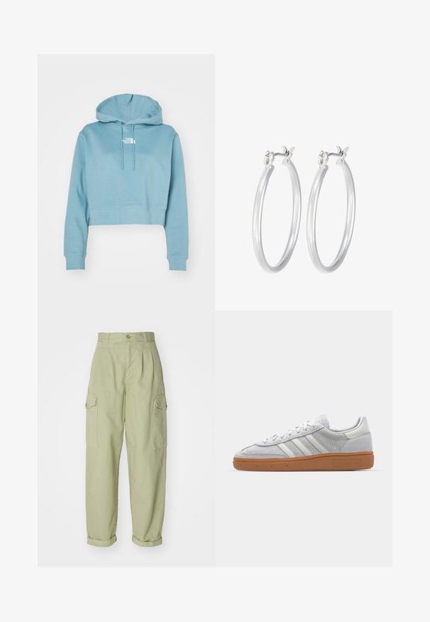 The North Face - Bluza; Biała, prążkowana bluzka z długim rękawem i okrągłym dekoltem. Wykonana z elastycznej tkaniny, która dobrze przylega do ciała. Posiada subtelne poziome pasy.; Jasnozielone spodnie cargo wykonane z bawełnianej tkaniny. Charakteryzują się wysokim stanem, podwiniętymi mankietami oraz dwiema bocznymi kieszeniami cargo dla zwiększonej użyteczności.; Jasnoszare zamszowe sneakersy z białymi skórzanymi akcentami, trzema białymi paskami i brązową gumową podeszwą, z wyściełanym kołnierzem dla komfortu.; Srebrne kolczyki w formie kółek o gładkim, polerowanym wykończeniu. O okrągłym kształcie i pewnym zapięciu na klik. Lekka konstrukcja odpowiednia do codziennego noszenia.