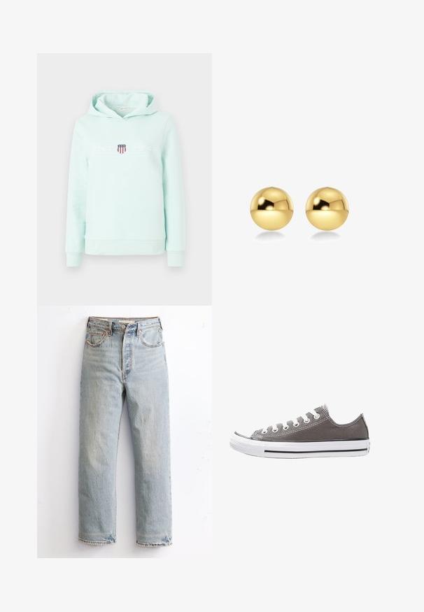 Felpa verde menta con tasca a marsupio frontale, polsini e orlo a costine; presenta un logo con accenti rossi, bianchi e blu.; Top corto in cotone bianco con spalline regolabili a nodo, chiusura frontale con bottoni, design plissettato e pizzo lungo l'orlo. Tessuto liscio e leggero.; Jeans in denim azzurro chiaro con design a gamba dritta, caratterizzati da orlo strappato, rivetti di rame e stile classico a cinque tasche.; Sneaker in tela grigia con suola in gomma bianca, striscia nera e occhielli in metallo. Presenta punta rotonda, design a bassa altezza e tessuto testurizzato.; Orecchini sferici color oro con una superficie lucida e riflettente. Il design è semplice e liscio, creando un aspetto moderno e minimalista.