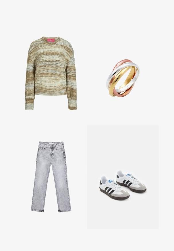 Brun och beige stickad tröja med ribbad textur, rundad halsringning och långa ärmar. Har vågiga ränder i ljusa och mörka nyanser.; Grå denimjeans med rak benpassform, slitna detaljer, fem fickor och kopparnitar. Midjan har en logotagg.; Sportskor med överdel i vit läder, grå mocka på tårna och tre svarta ränder. Har en blå logotyp på tungan och en texturerad gummisula.; Tre sammanflätade ringar av polerad silver, guld och roséguld med en slät, rundad design och en glänsande finish.