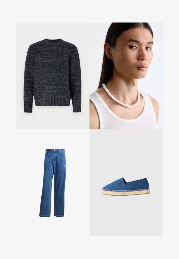 Dunkelgrauer Strickpullover mit Rundhalsausschnitt, langen Ärmeln und gerippten Bündchen. Verfügt über ein strukturiertes Muster im gesamten Kleidungsstück.; Blaue hohe, weite Jeans mit Fronttaschen, Gürtelschlaufen, Knopfverschluss und kleinem Adidas-Logo am rechten Oberschenkel.; Blaue Leinensandale mit geschlossenem Zeh, Jutesohle und genähtem Rand. Glatte Stoffoberfläche und flaches Design.; Weißes Muschelkette, die aus unregelmäßigen Formen besteht, getragen über einem enganliegenden weißen Tanktop. Glatte Textur mit subtiler Schattierung, körpernahe Passform.