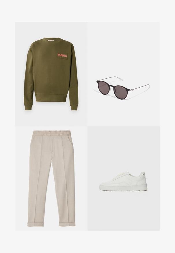 Felpa verde oliva in cotone, con collo a giro, polsini a coste e un patch ricamato con "MARNI" in rosso.; Filippa K TERRY CROPPED TROUSERS - Pantaloni - sage melange; Sneaker in pelle bianca con una finitura liscia, punta rotonda, lacci piatti e suola testurizzata. Presenta un logo discreto sul tallone.; Occhiali da sole neri rotondi con lenti scure e sottili bracci in metallo. Include punte trasparenti e accenti argentati alla cerniera. Design minimalista.