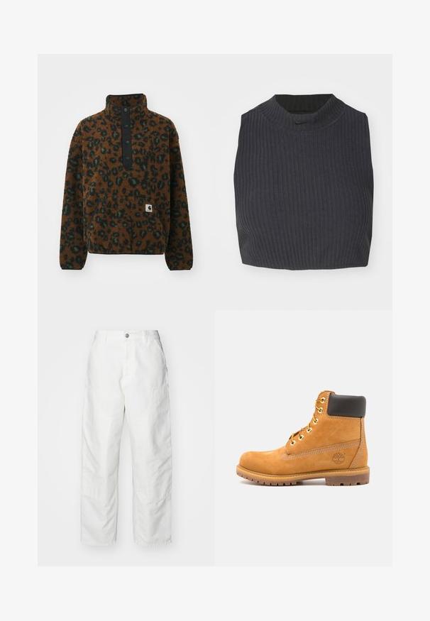 Carhartt WIP ELLIOT HIGH NECK - Flisinis džemperis - camo leo/tamarind/black; Atskirta juostuota palaidinė tamsiai mėlynos spalvos, su aukšta apykakle ir subtiliu Nike logotipu. Medžiaga turi tekstūruotą, elastingą išvaizdą.; Balti džinsiniai cargo kelnės, turinčios laisvą siluetą, šonines kišenes ir matomus siuvimo detales. Paprastas priekinis dizainas su mygtuko uždarymu.; Rudos odinės aulinės batai iki kulkšnies su juodu paminkštinimu, auksiniais kabliukais ir tekstūruotu padu. Ant šono yra apvalus logotipas ir siuvinėjimo akcentai.