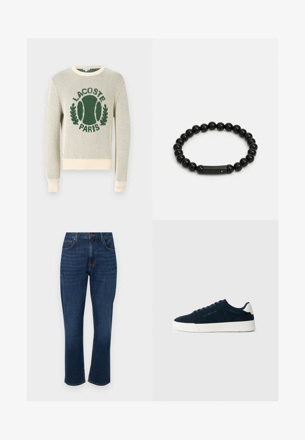 Strickpullover in Off-White mit grünem Logo und Tennis-Motiv. Rundhalsausschnitt, lange Ärmel, gerippte Bündchen und Saum. Texturiertes, leichtes Material.; Dunkelblaue Jeans aus Denim mit geradem Bein, fünf Taschen, dezenten gestickten Details und einem Knopfverschluss vorne.; Marineblaues Wildleder-Sneaker mit weißer Gummisohle, runder Zehenform und kontrastierendem Fersenriegel; verfügt über tonale Schnürsenkel und ein Logodetail an der Seite.; Schwarzes Perlenarmband aus glänzenden runden Perlen, mit einem strukturierten schwarzen Akzentstück und einem kleinen Logodetail.