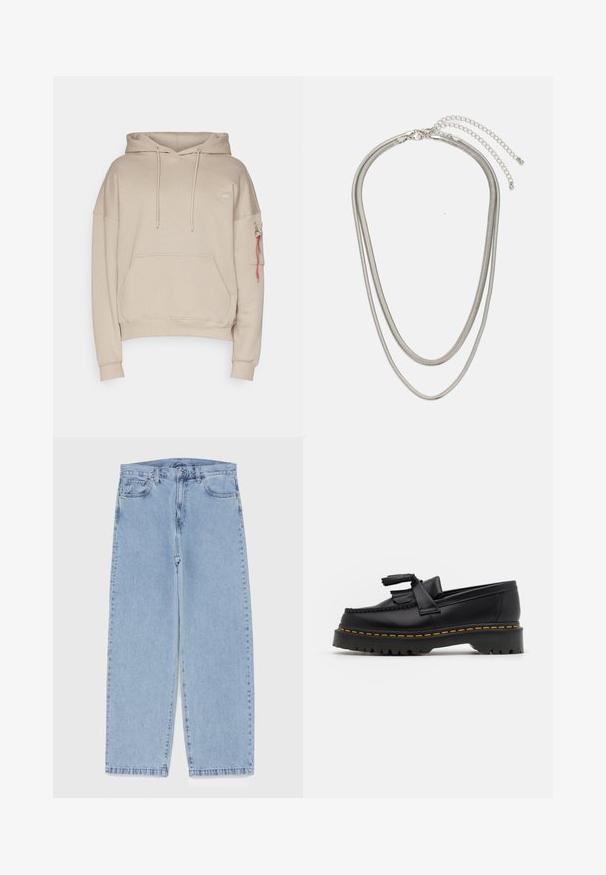 Felpa beige con cappuccio realizzata in tessuto morbido. Presenta una tasca frontale, polsini a coste e una tasca laterale con zip e etichetta rossa.; Jeans in denim azzurro chiaro con design a gamba dritta, caratterizzati da una vita media, cinque tasche e chiusura con bottone e zip.; Mocassino in pelle nera con un'accento a frange, dotato di una suola nera spessa e cuciture gialle lungo il bordo. Finitura testurizzata.; Collana in metallo argentato a tre strati caratterizzata da catene sottili e flessibili con una leggera lucentezza, fissata con un gancio a molla e una catena regolabile.