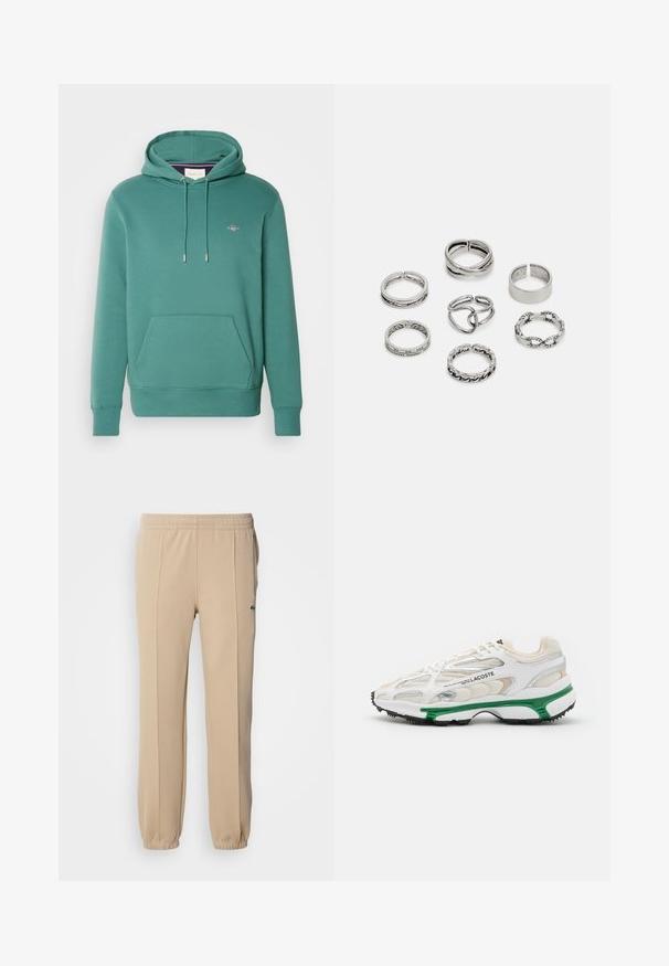 GANT SHIELD HOODIE - Φούτερ με κουκούλα - green; Λευκή βαμβακερή μπλούζα crewneck με κοντά μανίκια, με διακριτικό ανάγλυφο λογότυπο "Joop!" στο στήθος και ευθύ στρίφωμα.; Lacoste Παντελόνι φόρμας - viennese; Λευκό αθλητικό παπούτσι με πράσινη λεπτομέρεια και μαύρη καουτσούκ σόλα. Διαθέτει πλέγμα και συνθετικά πάνελ, με υφή και ορατές ραφές.; Σέτ από επτά ασημένιες δαχτυλιές με διάφορα σχέδια, συμπεριλαμβανομένων στριφτών, συνδεδεμένων και χαρακτών μοτίβων. Διαφορετικά σχήματα και πλάτη.