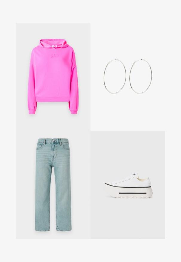 Różowa skórzana cropped hoodie z miękkiego materiału, z kapturem ze sznurkiem i dyskretnym logo GAP na środku. Żebrowane mankiety i dół.; Jasnoniebieskie dżinsy szerokie w nogawkach, wykonane z denimu, z klasycznym pięciopocketowym wzorem, czystymi liniami oraz standardowym pasem z zapięciem na guzik.; Białe płócienne trampki na platformie z czarną gumową podeszwą, okrągłym noskiem i metalowymi oczkami, cechujące się prostym, eleganckim designem.; Srebrne kolczyki na kółku o gładkim, okrągłym kształcie i wypolerowanym wykończeniu. Są cienkie i lekkie, z prostym zapięciem.
