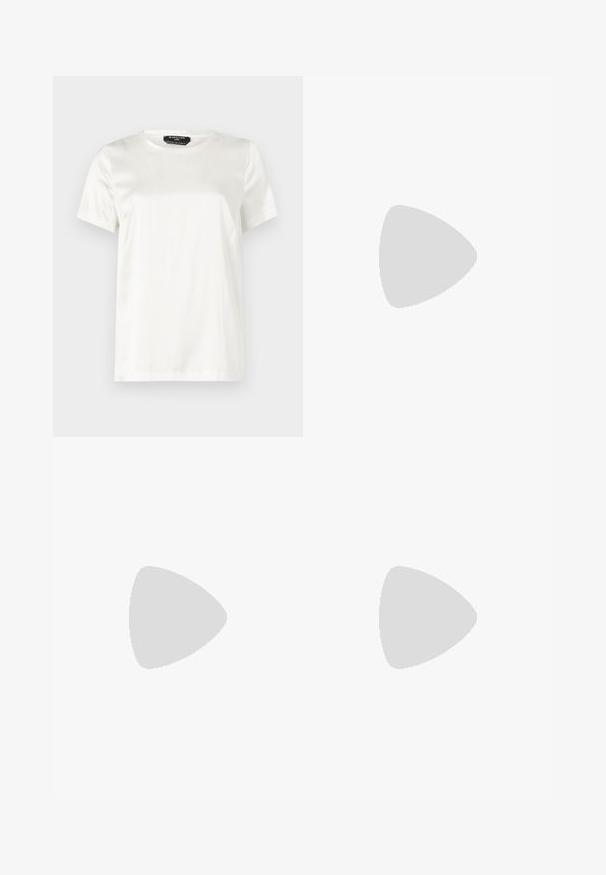 T-shirt branco de manga curta em tecido suave e brilhante com decote redondo. Apresenta um brilho subtil e um design minimalista.; DRYKORN DISPATCH - Calças - blue; Sapatilhas brancas de couro com uma sola branca espessa, detalhe em camurça preta no calcanhar e logótipo em relevo na lateral. Design com atacadores e seis ilhós.; Óculos de sol pretos com um design angular de gato. Lentes espelhadas prateadas. Armações de plástico finas e leves com uma marcação discreta nas hastes.