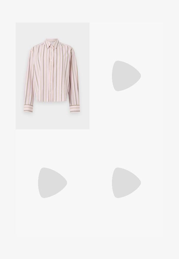 Top din bumbac light blue cu model în riburi, cu decolteu rotund. Textură netedă și design fără mâneci, având un etichetă discretă a brandului pe decolteu.; Cămașă cu dungi roz deschis, prezentând linii verticale în verde și galben, cu închidere cu nasturi și mâneci lungi cu manșete contrastante.; Blugi negri cu croi larg din denim, cu închidere frontală cu nasture, bucle pentru curea și cinci buzunare, având o textură ușor decolorată.; Balerini din piele patent burgund cu vârful rotund, accent de fundiță mică în față și talpă joasă din cauciuc negru. Textură netedă.; Geantă tote din piele neagră, cu un mâner pătrat, având un finisaj texturat și un logo embosat. Include o curea detasabilă.