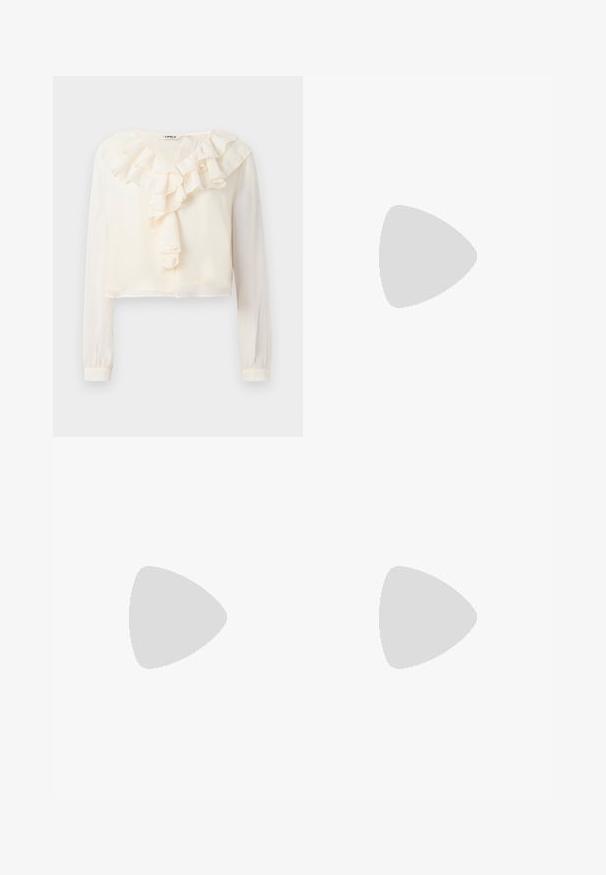 Blouse blanche à manches longues avec un col en V et des détails froncés à l'avant. Fabriquée en tissu léger, elle présente une coupe courte et une texture douce.; Mini-jupe en velours côtelé bordeaux avec ceinture assortie, dotée d'une boucle rectangulaire et d'œillets en métal, petites fentes à l'avant sur les côtés de l'ourlet.; Chaussure noire à bout pointu avec un design en panneau en maille, présentant un petit talon et un laçage à l'avant. Fabriquée à partir d'une combinaison de cuir et de matériau en maille.; Sac à main en motif serpent avec une poignée incurvée. Fabriqué à partir de matériaux texturés beiges et bruns, présentant un motif en diamant distinctif.
