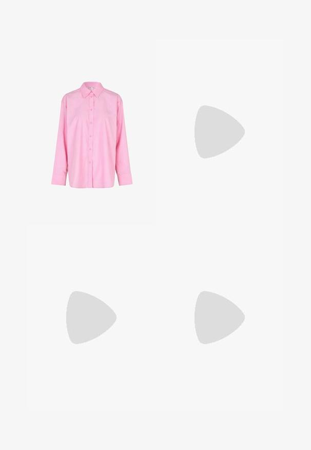 Lyserød langærmet skjorte med knaplukning og krave, der har et klassisk snit, glat tekstur og frontknaplukning.; Mørkeblå denimnederdel med slidte detaljer, lyse blegede pletter og trykte bogstaver. Har standard talje og lynlås lukning.; Sort læder kampstøvle med høj krave, rund tå, tyk tekstureret sål, sølvfarvede hardwaredetaljer og karakteristisk sålmønster.; Røde plastsolbriller med rektangulære stel, tonede linser og en guldlåg accent på stængerne. Glat, blank finish.