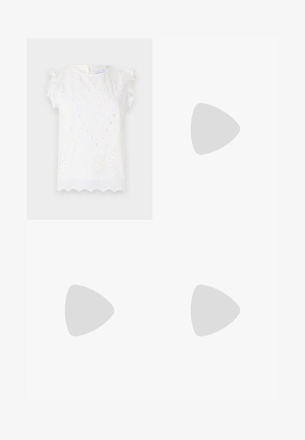Hvit bluse med intrikate broderier, sirkulære utskjæringer og dekorative volangærmer, med en bølget kant.; Lys grå, vide bukser laget av myk stoff, med en jevn midjebånd og fremre folder, som når til midten av leggen.; Svart lær slingback sko med spiss tå og smal, buet hæl. Har en diskret justerbar rem med en metallspenne.; Kremfarget kjole med røde prikker, volanger på armene, innsnørt midje; kombinert med en liten hvit veske og nakne høye hæler.