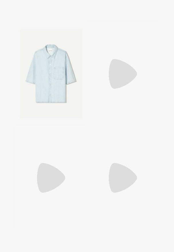 Bershka SHORT SLEEVE - Overhemd - light blue; Bershka RIPPED - BERMUDA - Jeansshort - white; Timberland 6 INCH PREMIUM - Snowboots  - wheat; Urban Classics SUNGLASSES IBIZA WITH CHAIN UNISEX - Zonnebril - black/gold-coloured