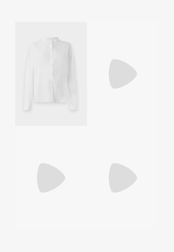 Witte lange mouwen blouse met mandarijnkraag en verborgen knoopsluiting, weergegeven op een witte achtergrond.; Zweetbroek in zacht roze stof, met een trekkoord in de taille, een wijde pijpdesign en rechte zoom met subtiele stikdetails.; Paul Smith TOPANGA - Ballerina's - black; Rode gepatineerde leren clutch met een gebogen ontwerp, opklapbare klep en een metalen logo accent op een zilveren plaat. Gladde, glanzende textuur.