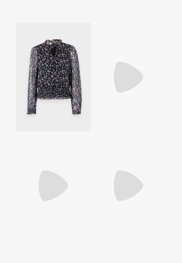 Blusa negra con estampado floral, de mangas largas y transparentes, con cintura fruncida y un escote con volantes. Presenta pequeños patrones de flores rosas y azules.; Falda negra de longitud hasta el suelo hecha de una tela suave y ligera. Presenta un diseño sencillo y sin costuras con una cinturilla elástica.; Mocasines de plataforma de cuero negro con punta redondeada y una correa ancha en el empeine. Presentan un tacón cuadrado y grueso con un acabado suave.; Bolso de mano de cuero negro con una solapa y un detalle de hebilla de metal dorado. Incluye una correa negra y un diseño elegante y minimalista.