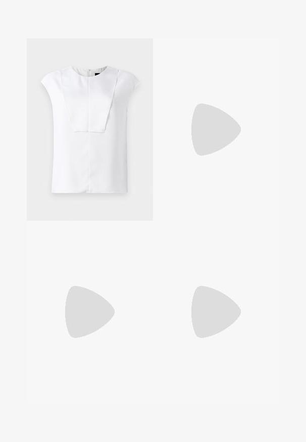 Blusa branca de mangas curtas com decote redondo e detalhe na parte frontal retangular, apresentada sobre um fundo simples.; Saia de azul marinho com corte assimétrico, pregas e um padrão discreto de naipes de cartas em um tecido ligeiramente brilhante.; Paul Smith TOPANGA - Sabrinas - black; Clutch em pele vernizada vermelha com um design curvado, aba a dobrar e um detalhe de logótipo em metal numa placa prateada. Textura suave e brilhante.