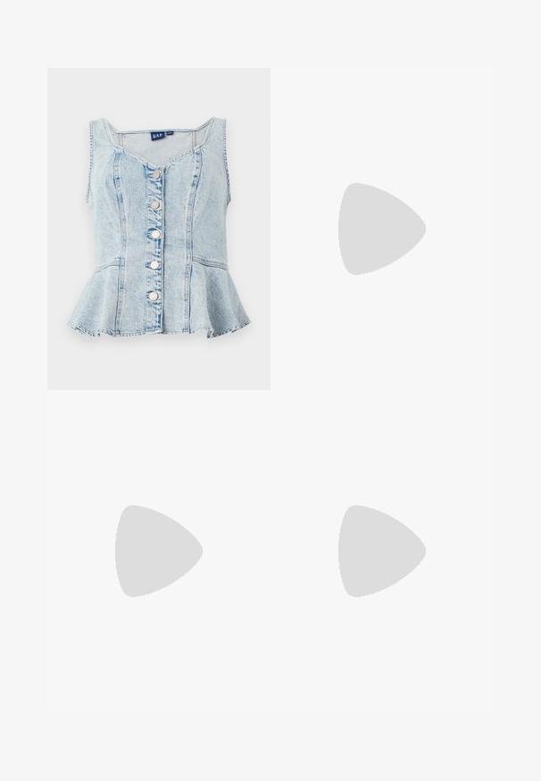 Maglietta a maniche lunghe a righe orizzontali bianco e nero con silhouette aderente.; Top peplum in denim azzurro chiaro con scollatura a girocollo, sei bottoni a pressione argentati e dettagli cuciti.; Pantaloni cargo beige con gamba larga, due grandi tasche laterali, tasche frontali e dettaglio con cordino all'orlo. Tessuto in misto cotone.; Sneakers in stampa leopardata con parte superiore in suede beige, suola in gomma color caramello e dettagli bianchi. Punta rotonda e design con lacci, con una finitura testurizzata.