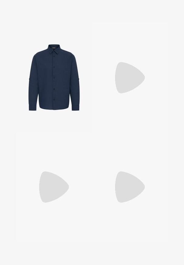 INDICODE JEANS IDMONKO LINEN MIX - Majica - navy; PULL&BEAR WIDE- SMART - Hlače - grey; Pier One Obuća za navlačenje - black; Guess Sunčane naočale - shiny black   smoke