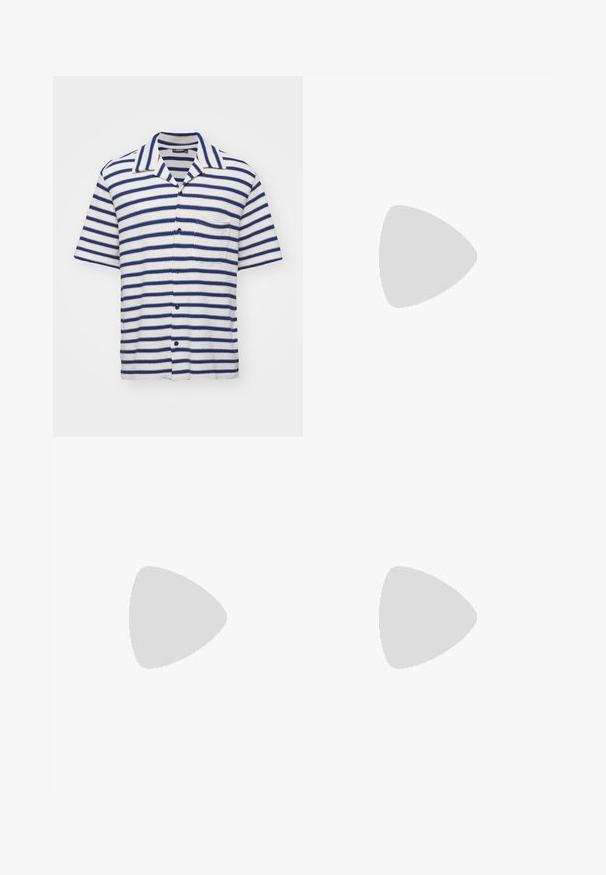 J.LINDEBERG TIRO RESORT - Camicia - estate blue; Bermuda color pesco realizzate in tessuto leggero, con un design classico, chiusura con bottone frontale e tasche laterali.; Filling Pieces MONDO GAME - Sneakers basse - light blue; Borsa tote in tela beige con dettagli in pelle scura, dotata di manici doppi e una tracolla staccabile; dettaglio con logo impresso sul fronte.