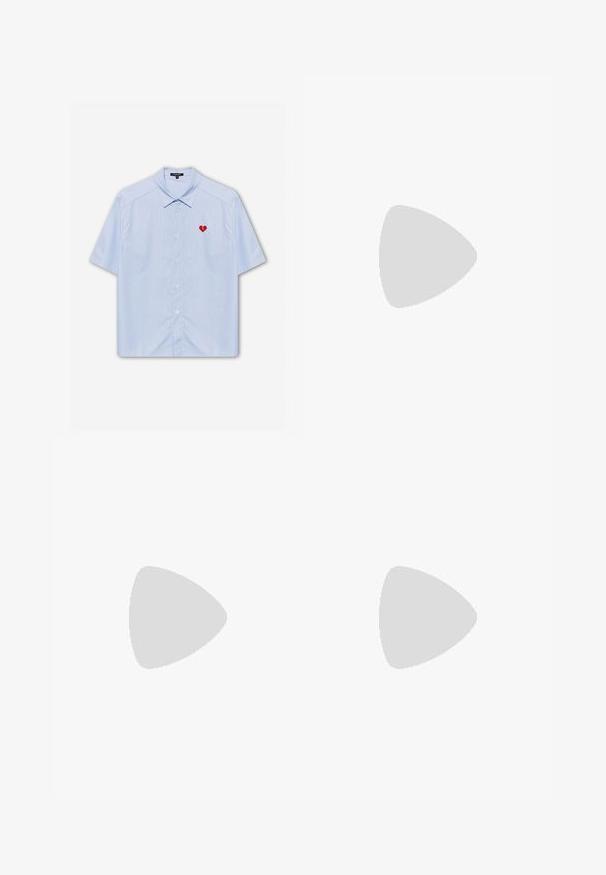 Kreklu ar īsām piedurknēm gaiši zilā svītrainā audumā, kuram kreisajā krūtī ir sarkans sirds uzlīme. Klassiskā apkakle un brīva piegriezuma dizains.; Melnas šūtas bikses ar gludu auduma tekstūru, taisnām kājām un nogrieztām sānu kabatām. Vienkāršs jostasvieta ar jostas cilpām, nav redzamu rakstu.; Melns zamšādas sporta apavi ar baltiem trim svītrām, zelta logotipu un brūnu gumijas zoli. Iezīmes zemas profila sasaistes dizains.; Pilotstila saulesbrilles ar gradienta zilām lēcām, sudraba metāla rāmjiem un dekoratīvām zvaigžņu akcentiem uz lēcām. Gluda un eleganta dizaina.