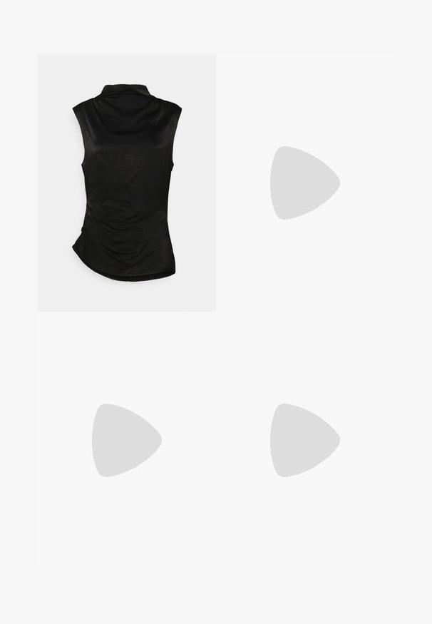 Haut sans manches noir avec un col haut, au toucher doux et à l'ourlet incurvé. Présente des détails froncés sur le côté pour un look ajusté.; Jean en denim bleu clair avec une coupe slim, taille haute, design à cinq poches, passants de ceinture et fermeture à bouton.; Stuart Weitzman STUART  - Escarpins - black; Boucles d'oreilles droites en or et en argent avec une forme courbe et allongée. Fini brillant avec une texture lisse et un design minimaliste.