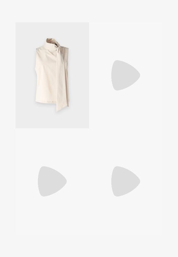 Haut sans manches crème avec un col haut et un grand nœud sur le côté. Fabriqué dans un tissu lisse et léger avec un design simple.; Jupe en tricot noir avec une coupe ajustée et une large taille élastique. Présente une bande blanche à l'ourlet, mettant en avant le bas de la jupe.; Sandales à plateforme noires avec des fines lanières croisées et une boucle carrée. Texture lisse et un large talon épais pour plus de stabilité.; Trois paires de lunettes de soleil rectangulaires : une rose, une blanche, une noire. Toutes ont des verres teintés et une monture en plastique brillant.; Sac hobo noir en matériau semblable à du cuir, avec une anse torsadée, arborant une forme douce et arrondie, et une fermeture zippée sur le dessus.; Boucles d'oreilles en or avec une finition lisse et brillante. Design circulaire présentant un petit clou et une attache transparente pour un port sécurisé.