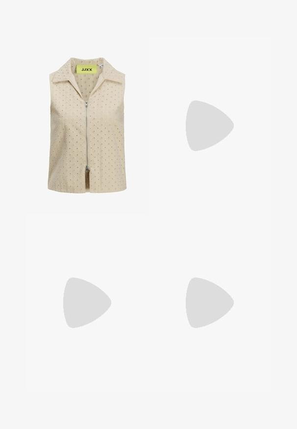 Beige ærmeløs top med lynlås foran, der har et tekstureret mønster af små blomster og en spids krave. Mærket er synligt indeni.; Sorte brede sweatpants med elastisk talje, med hvide sidelommer og et broderet logo på venstre lår.; adidas Originals SAMBA OG - Sneakers - core black/legend earth/gum; Sort læderhandtaske med to korte håndtag, sølvhardware, hvide accenter og et hvidt logo. Har en struktureret overflade og et kompakt design.