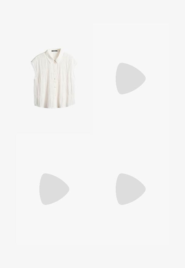 Blusa bianca a maniche corte con colletto, caratterizzata da un motivo a pieghe texturizzato e chiusura frontale con bottoni.; Pantaloni bianchi a gamba larga realizzati in un tessuto morbido, con vita elastica dotata di cordino e due tasche laterali. Design semplice e pulito.; Sneaker sportivo crema con tre strisce beige, materiali in suede e tessuto, suola testurizzata e logo in rilievo sul tallone.; Borsa in pelle bianca con rifiniture verdi, caratterizzata da un logo goffrato prominente, doppi manici, una tracolla removibile e una tasca frontale con zip.