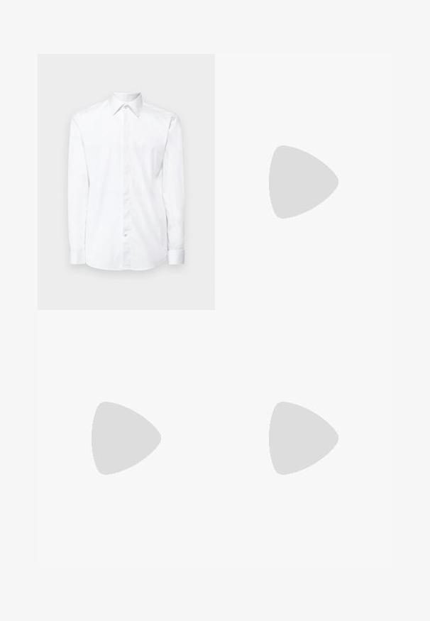 Chemise blanche à manches longues en tissu lisse, dotée d'un col classique, d'une fermeture à boutons sur le devant et de manches soigneusement retroussées.; Pantalons noirs ajustés avec une taille à cordon, devant plissé et ourlets à revers. Fabriqués en tissu lisse avec une coupe structurée.; Chaussure noire à enfiler avec un bout arrondi, dotée d'un dessus texturé, d'une semelle blanche lisse et d'un détail de marque subtil sur le côté.; Lunettes de soleil noires et dorées avec une forme carrée, une monture métallique, des verres gris foncé et des embouts de branches noirs. Présente un design à double pont.