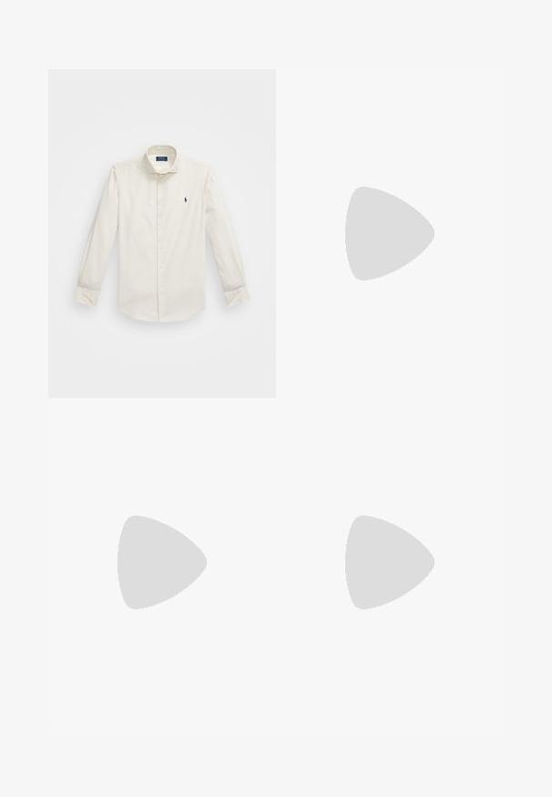 Cămașă albă cu mâneci lungi din bumbac, cu guler tip button-down, un singur buzunar pe piept și un mic logo bleumarin pe partea stângă.; Pantaloni navy închis dintr-un material neted, cu un design de talie medie, două buzunare laterale și o închidere frontală cu un singur buton.; Pantof negri slip-on cu vârf rotunjit, având un superior texturat, o talpă albă netedă și un detaliu de branding subtil pe lateral.; Ochelari de soare rectangulari negri cu lentile închise, având o formă distinctivă și branding pe templu. Purtați de o persoană într-o cămașă verde.
