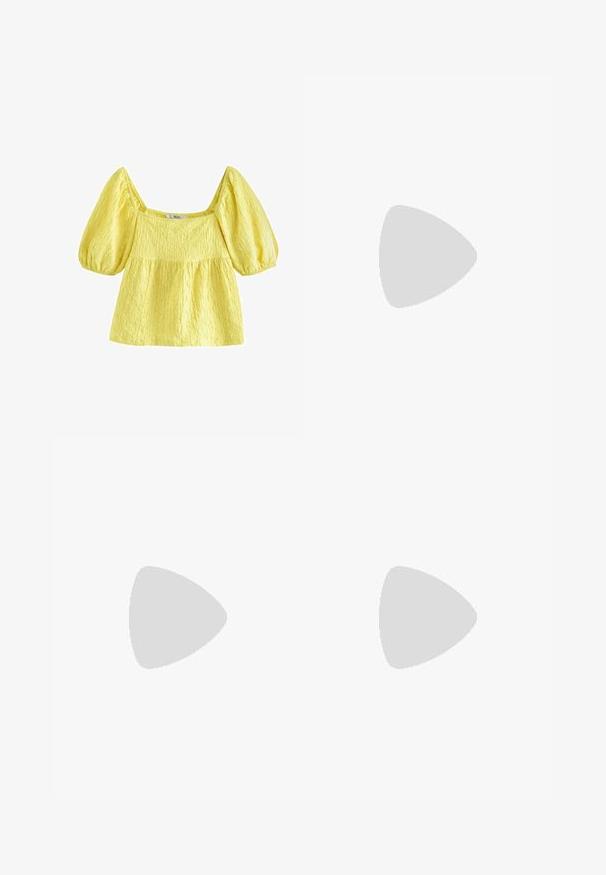 Gul tekstureret bluse med firkantet halsudskæring og puffede ærmer, med et lagdelt design og plisserede detaljer.; Bredde denimjeans i en dyb blå farve, med en front sømdetalje, en knaplukning og et klassisk fem-lomme design.; Sorte patenterede hælsandaler med firkantet tå, ankelremme og sølvspænder. Har en chunky blokHæl for stabilitet.; Brune oktagonale solbriller med en gennemsigtig amber-ramme og brune tonede linser. Har et metalaccent ved næsestykket og slanke stængler.