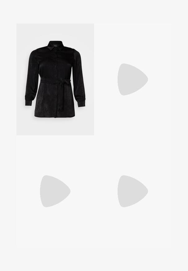 Juoda ilgaapyrkštė bluzonė, pagaminta iš lygaus audinio, su sagčių priekiu, apykakle ir surištu juosmens dirželiu, suteikiančiu dailią siluetą.; Šviesiai mėlyni plačiai išsiplėtę džinsai, pasižymintys aukštu juosmeniu, su mygtukų detale palei šonines siūles ir švelnia džinsinio audinio tekstūra.; Maje Aukštakulniai sandalai - noir; Juodas odinis rankų darbo rankinys su frinzuotomis detalėmis, auksine grandinės petneša ir išpjauto dizaino rankena. Pirmoje pusėje yra logotipo vieta.