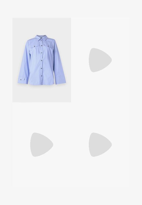 Camisa de manga larga azul claro con cuello, dos bolsillos en el pecho con botón, cierre frontal con botones y textura a rayas.; Pantalones de pierna ancha blancos hechos de algodón con una textura suave. Cuenta con un botón delantero, cremallera y un diseño de cuatro bolsillos.; Sandalias blancas de goma con un ligero tacón, tiras delgadas y una textura de cuero suave; cuentan con una pequeña hebilla decorativa.; Bolso crossbody de cuero texturizado marrón con correa de cadena dorada y cierre de solapa. La parte frontal presenta un detalle de logo y un bolsillo debajo de la solapa.