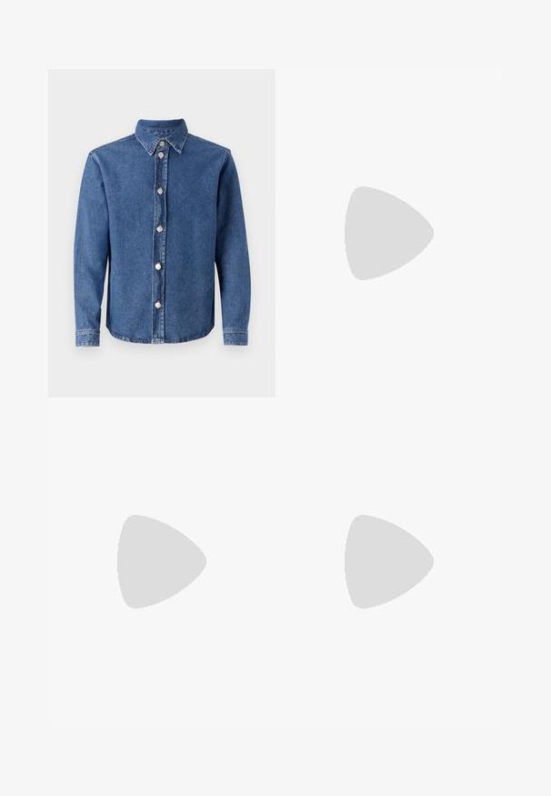 Denim-paita keskipitkä sininen, jossa on levitetty kaulus, pitkät hihat ja hopeiset napit edessä. Ominaisuutena sileä pinta.; Valkoinen puuvillainen t-paita, jossa on lyhyet hihat, pyöreä kaula-aukko, rento istuvuus ja ei näkyviä logoja tai kuvioita. Sileä pinta ja minimaalinen muotoilu.; Korkeavyötäröiset, leveälahkeiset mustat farkut, jotka sisältävät viisi taskua ja hillittyä ommelta. Kankaan pinta on sileä, hieman tekstuuri.; Musta patentinahkainen loafers-kengät, joissa on punottu muotoilu, tupsuaksentti ja paksu, teksturoitu kumipohja. Sivuprofiili korostaa tyylikästä siluettia.