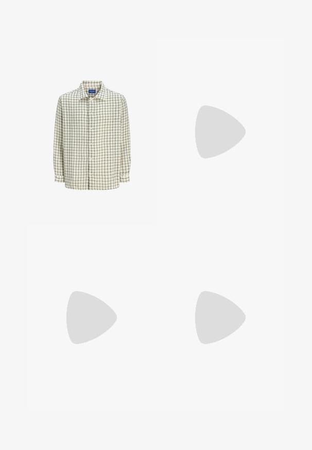 Chemise boutonnée crème avec un motif carreaux noirs. Confectionnée dans un tissu léger, elle dispose d'un col et de manches longues.; T-shirt blanc à manches courtes en coton doux. Il présente un col rond et un ourlet droit avec un minimum de détails.; Jean en denim bleu à jambes larges avec un lavage délavé, design à cinq poches et fermeture à bouton. Équipé de passants de ceinture et de détails cousus.; Mocassins en cuir noir avec une finition lisse, bout rond et coutures décoratives sur la tige. Talon bas empilé et léger brillant.