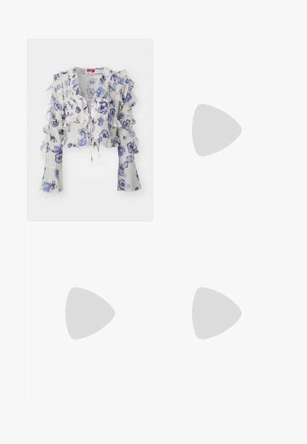 Cras BLOUSE - Bluza - blue; Bijele pamučne hlače ravnog kroja, sa strukom srednje visine i bez vidljivih metalnih dijelova ili uzoraka. Glatka tekstura kroz cijelu dužinu.; Crne kožne slingback cipele s šiljastim nosom, tankim potplatom i zlatnim detaljima na prednjem dijelu. Glatka tekstura i strukturirani dizajn.; Crna kožna torba s teksturiranim završnim obradom, koja ima dva gornja ručka, odvojivu naramenicu i detalj s srebrnim kopčanjem.