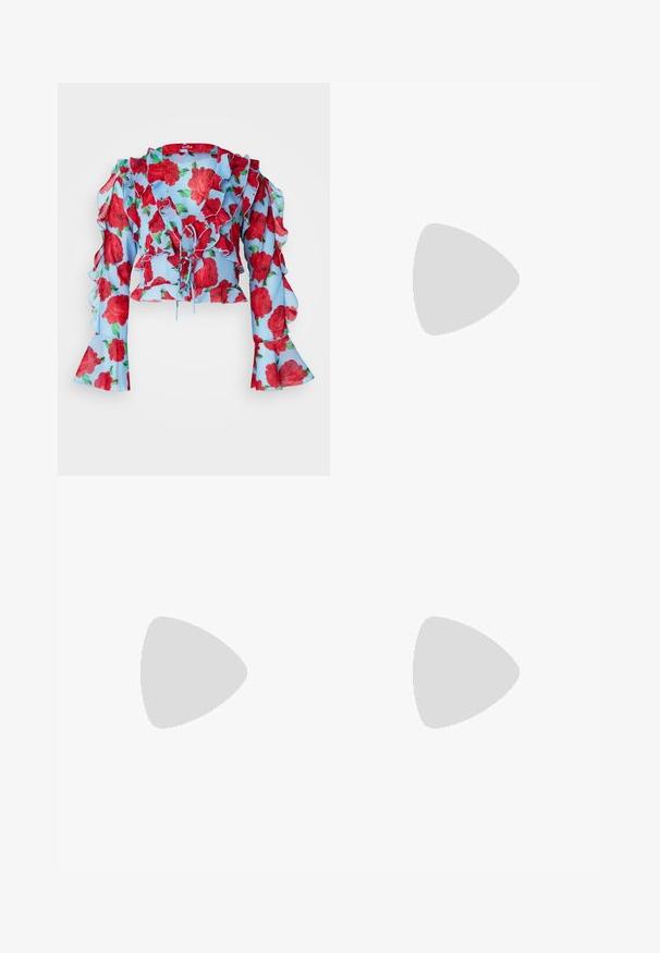 Cras BLOUSE - Blusa - blue; Sister Jane HEART TO HEART - Vaqueros rectos - blue denim; Zapatilla de lona alta blanca con suela de goma negra, puntera de goma frontal y seis ojetes para los cordones, que presenta un diseño limpio y minimalista.; Bolso de cuero rojo con un diseño angular y geométrico. Cuenta con una única correa ajustable y un cierre de solapa con detalles de costura.