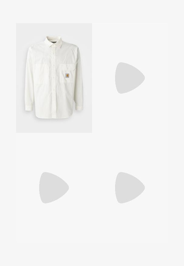 Cămașă albă cu nasturi, fabricată din bumbac, cu mâneci lungi, guler clasic, două buzunare frontale și un patch cu logo-ul Carhartt.; Tricou alb cu mânecă lungă, fabricat din bumbac. Are un logo texturat de culoare gri pe partea stângă a pieptului. Gât rotund clasic și croială lejere.; Pantaloni de exterior negri, cu o croială lejeră, prevăzuți cu un talie elastică, panouri laterale bleumarin și buzunare cu fermoar pe ambele părți.; Adidași Nike cu un superior din plasă de culoare verde aprins, accente negre și o talpă distinctivă cu bule de aer galbene vizibile.; Ochelari de soare sport albi cu un design curbat, accente de cauciuc negre și un lentilă reflectorizantă portocalie-aurie care trece în albastru.
