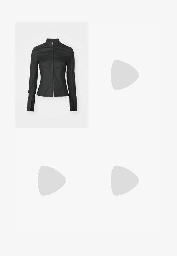 Weekday KATE COATED ZIP SHIRT - Bluza - black; Črne široke jeans hlače iz denima, z majhnimi pikčastimi vzorci, klasičnim petim žepom ter z gumbom in zadrgo za zapiranje.; Bershka Sandali z visoko peto - black; Črna lakasta usnjena torbica s ukrivljeno obliko, enim ramenskim trakom, sprednjimi žepi in srebrnimi kovinskimi dodatki.