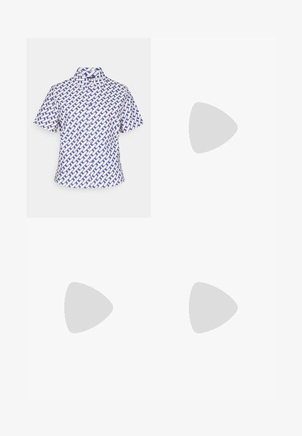Short-sleeve shirt in white and blue, featuring a geometric woven pattern, button-down collar, and front buttons.; White short-sleeve t-shirt made of ribbed fabric. Round neckline, regular fit, and subtle stitching details. No patterns or graphics.; Light blue denim flared jeans with five pockets, belt loops, button closure, and a slightly faded texture, featuring a red logo detail on the back.; Black leather ballet flat with a rounded toe, smooth texture, minimal stitching detail, and a flexible sole design.