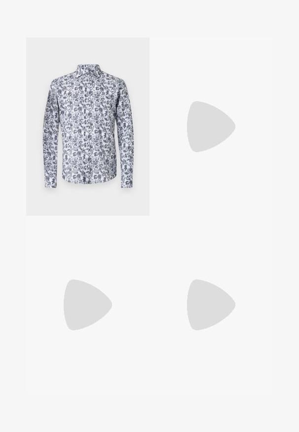 Camicia a maniche lunghe in cotone bianco con stampa floreale blu, caratterizzata da un colletto a bottoni e un orlo dritto. Tessuto morbido con dettagli intricati.; Polo shirt nero a maniche corte con un motivo astratto testurizzato. Il colletto è piatto e leggermente aperto, migliorando il design rilassato.; Shorts in denim azzurro chiaro con taglio classico. Presentano cinque tasche, dettagli di cucitura arancione e orli a taglio vivo.; Mocassini in pelle nera con finitura liscia, punta arrotondata e cuciture decorative sulla tomaia. Tacco basso impilato e leggero lucido.