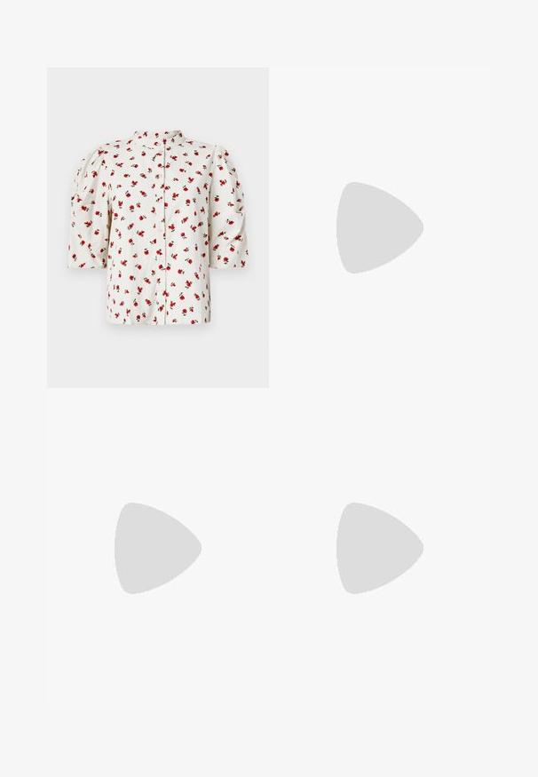 Weiße Bluse mit kurzen Ärmeln und Knopfleiste, die ein florales Muster aus roten Rosen und grünen Blättern zeigt; hat Puffärmel für zusätzliches Volumen.; Dunkelblauer Denim-Bleistiftrock mit einem Schlitz vorne, fünf Taschen und kontrastierenden Nähten. Mittlere Taillenhöhe mit klassischem Design.; Schwarze Lederstiefeletten mit runder Zehenpartie, Schnürung vorne und einer dicken Gummisohle mit strukturiertem Profil. Mit Zugschlaufe an der Rückseite.; Calvin Klein GRACIE MEDIUM - Handtasche - black; Silberne Creolen mit minimalistischem Design. Rundform, glatte Oberfläche und dünnes Profil. Leichtgewichtig mit hochglänzender Oberfläche.