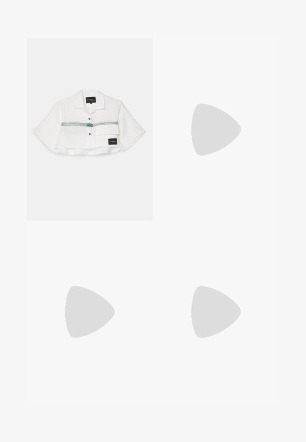 Duarte Hajime ARCADE PHANTOM CROP  - Button-down blouse - white; LEGACY STUDIOS UNISEX - Loose Jeans - black washed; New Balance U9060 - Trainers - rose sugar; Ray-Ban UNISEX - Sunglasses - black