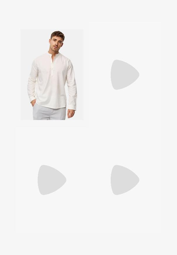 Wit linnen overhemd met lange mouwen, een bandkraag en knoopsluiting. Zachte textuur met een relaxte pasvorm en afgeronde zoomdetails.; SIKSILK DISTRESSED - Slim fit jeans - grey; Witte leren sneakers met perforaties, ronde neus, vlakke zool en dikke veters, met een zichtbare swoosh-logo en "AIR" op de hiel.; Zilveren roestvrijstalen horloge met een marineblauwe wijzerplaat, metalen uurmarkeringen en een datumnis op 3 uur. Waterbestendig tot 50 meter.