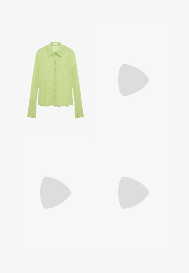 Camicia a maniche lunghe con bottoni di colore verde chiaro, realizzata in tessuto leggero e arioso. Presenta un colletto a punta e un orlo leggermente curvato.; Jeans in denim azzurro chiaro con taglio dritto, design a cinque tasche e cuciture visibili. Vita a media altezza con chiusura classica a bottone e zip.; Scarpe sportive con tomaia in pelle bianca, punta in suede grigia e tre strisce nere. Presentano un logo blu sulla linguetta e una suola in gomma testurizzata.; Borsa a spalla nera in materiale sintetico con silhouette curvilinea, finitura testurizzata, logo triangolare dorato e dettagli in metallo removibili.