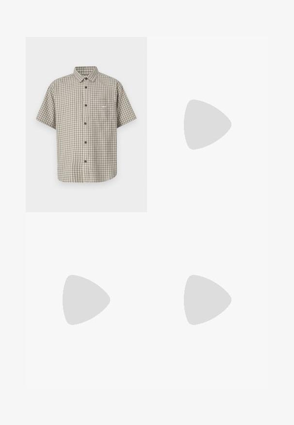 Korte mouwen overhemd met knopen in een lichtgroen en beige geruit patroon. Bevat een borstzak met 'obey' logo en zwarte knopen.; Witte T-shirt van katoen, met een zwarte ronde halslijn en drie zwarte strepen op elke schouder. Klein zwart logo op de borst.; Donkerblauwe rechte denim jeans met frontzakken en een knoopsluiting, weergegeven op een effen witte achtergrond.; Beige sneaker met groene strepen, voorzien van een witte zool en een bovenkant van glad leer. Zijaanzicht dat de veters en het logo benadrukt.