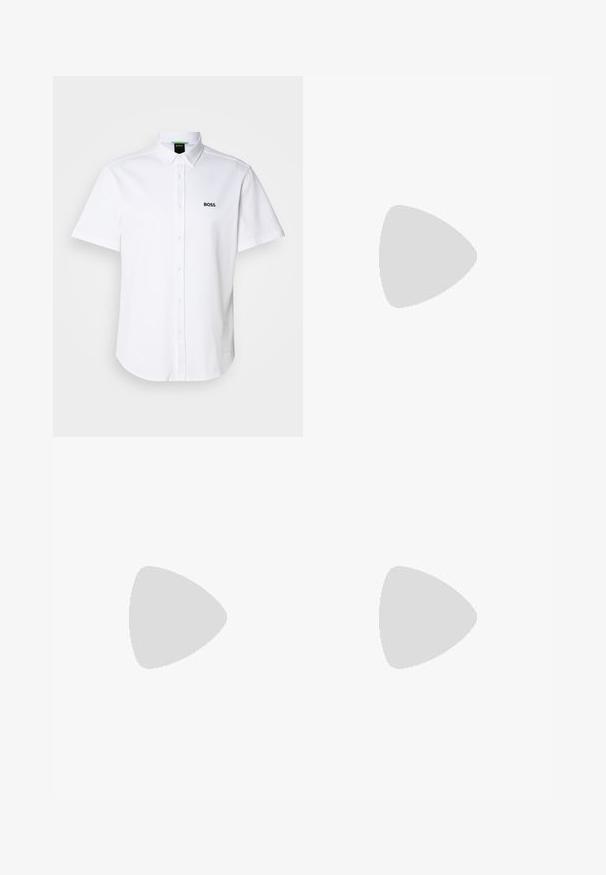 Witte korte mouw shirt gemaakt van katoen, met een button-down kraag en een zwart "BOSS" logo op de linkerkant van de borst. Gladde textuur.; Witte katoenen T-shirt met korte mouwen, voorzien van een zwart "BOSS"-logo in het midden van de borst en een ronde halsontwerp.; Zwarte joggingsbroek van zacht materiaal met een elastische tailleband, trekkoord en taps toelopende benen. Heeft een klein logo aan de zijkant.; Grijze suède sneakers met zwarte accenten, voorzien van een gestructureerd oppervlak, vetersluiting aan de voorkant en een gouden logo-detail aan de zijkant.