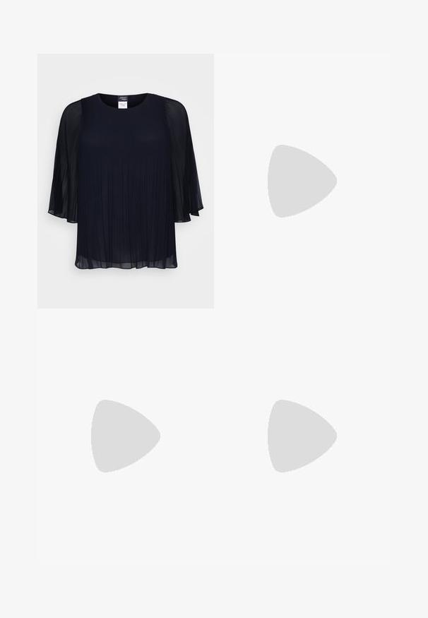 Ναυτικό πλεχτό τοπ από ελαφρύ ύφασμα με στρογγυλή λαιμόκοψη και κοντά, φουντωτά μανίκια. Διαθέτει κατακόρυφες πτυχές για υφή.; �Σκούρο μπλε τζιν παντελόνι με ίσια γραμμή, κούμπωμα με κουμπί, μπροστινές και πίσω τσέπες, και ορατές πορτοκαλί ραφές κατά μήκος των ραφών.; Μαύρη σανδάλι με λουράκια και τετράγωνη μύτη, καθώς και χαμηλό μπλοκ τακούνι. Διαθέτει πολλαπλά λεπτά λουράκια και ρυθμιζόμενο λουράκι στον αστράγαλο. Κατασκευασμένο από λείο δέρμα.; Μαύρη δερμάτινη τσάντα ώμου με λείο υφή, ορθογώνιο σχήμα και μεταλλική αλυσίδα μπροστά. Περιλαμβάνεται ρυθμιζόμενο λουρί.