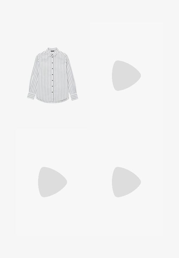 Camicia bianca a maniche lunghe, con bottoni, a righe nere strette, orlo arrotondato e bottoni neri sul davanti e sui polsini. Tessuto dalla consistenza liscia.; Jeans bianchi a gamba larga in cotone, caratterizzati da un'alta vita, design a cinque tasche e dettagli in ottone. Texture liscia e non trattata.; Infradito in gomma nera con cinturino testurizzato e suola piatta semplice, mostrati di lato su uno sfondo chiaro e uniforme.; Occhiali da sole in plastica nera con lenti verdi, montatura quadrata, dettaglio argento sulla parte superiore e steli con texture. Marchio indicato sulla parte interna dello stelo.