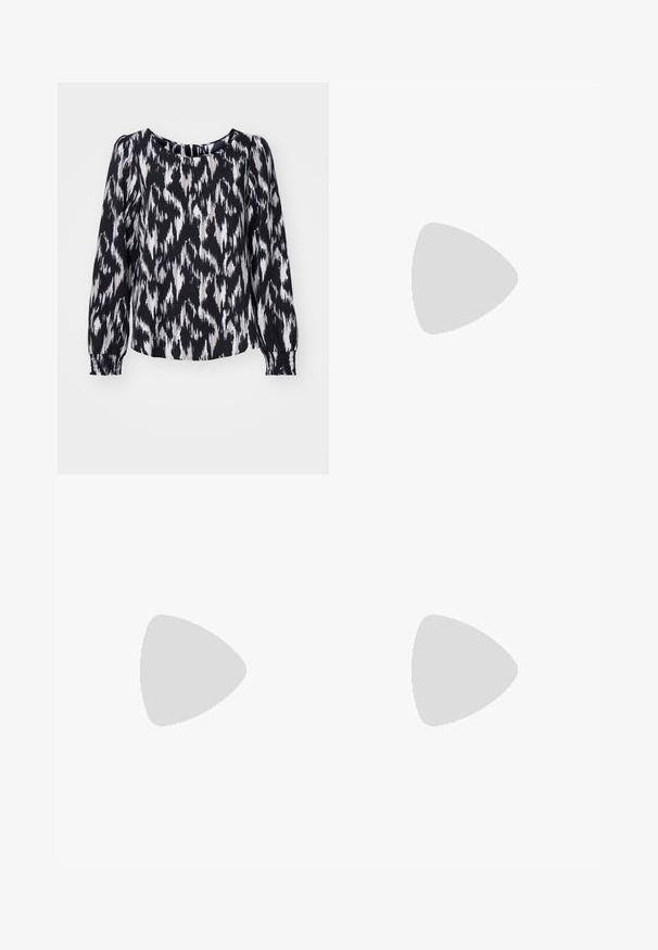 Blouse noire et blanche à manches longues avec un motif ikat, présentant un col rond et des poignets froncés pour un ajustement décontracté.; Jean évasé bleu clair en denim, doté d'une taille haute, d'un design à cinq poches et d'un dégradé subtil vers l'ourlet.; Bottes de cowboy en cuir marron avec un bout pointu et un talon bloc, présentant des coutures détaillées et des accents en relief sur la tige.; Pochette en cuir noir avec un rabat et un détail en boucle en métal doré. Inclut une sangle noire et un design épuré et minimaliste.; Boucles d'oreilles en argent en forme de créoles avec un design torsadé, dotées d'une finition polie et d'une fermeture à poussoir. Mesurent environ 3 cm de diamètre.